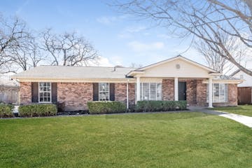 4104 FIRETHORN DR ARLINGTON, TX 76017